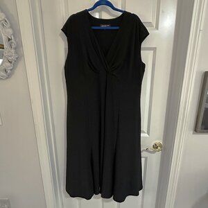 Jones New York Woman Black Surplice Cap Sleeve Midi Dress – Size 20W